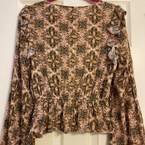 Cute top by Easel!! Sz Small!!